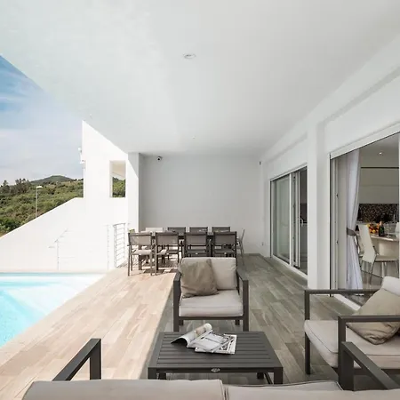 Square By Klodge Villa