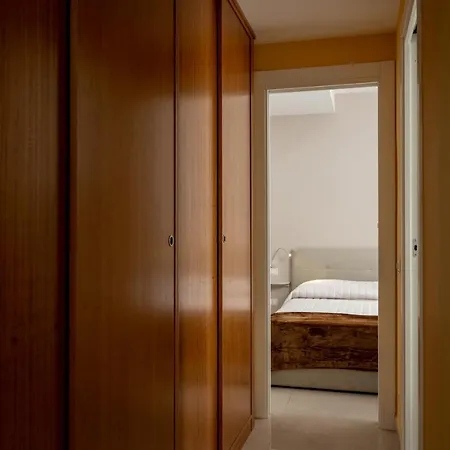 Square By Klodge Villa *
