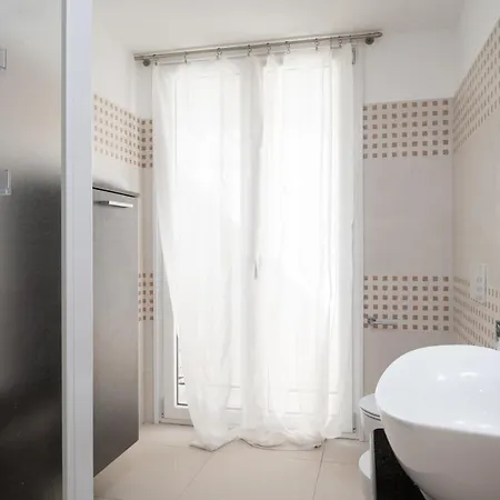 Square By Klodge Villa